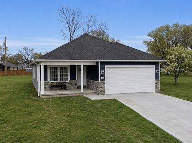 165 Gary Lane, Buffalo, NY 14227