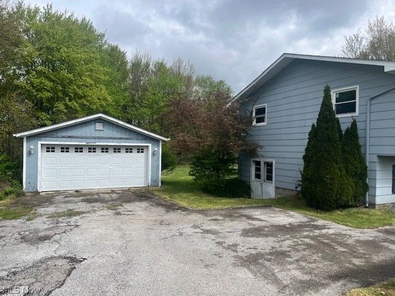 11930 Woodin Road, Chardon, OH 44024 Photo 2