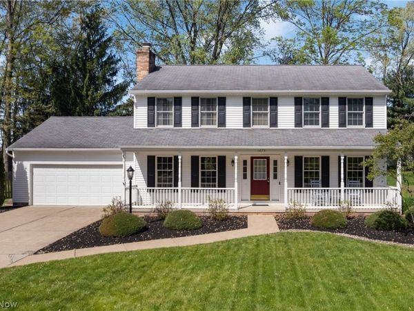 1675 Chatham Avenue NE, North Canton, OH 44720