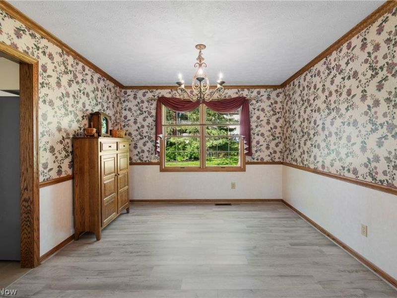 1675 Chatham Avenue NE, North Canton, OH 44720 Photo 12