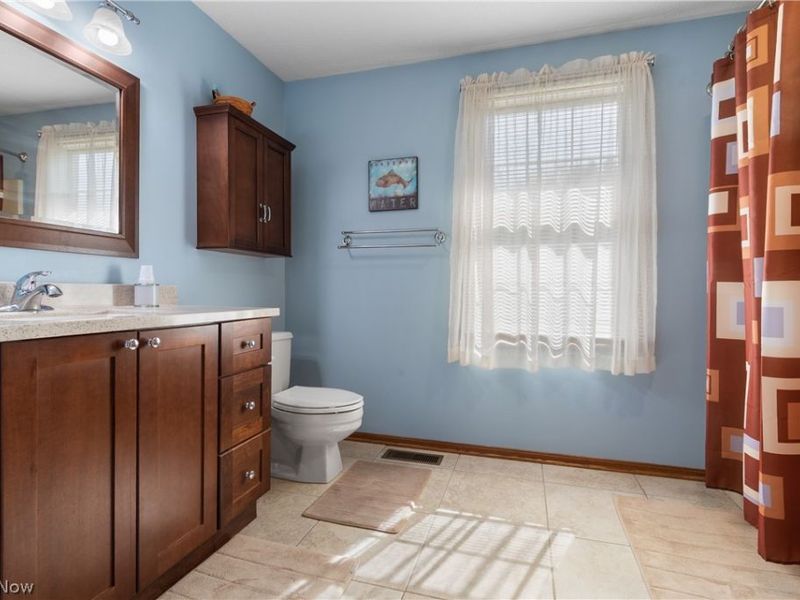 1675 Chatham Avenue NE, North Canton, OH 44720 Photo 24