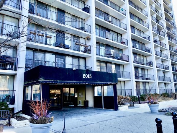 2015 S Finley Road, Unit 408, Lombard, IL 60148