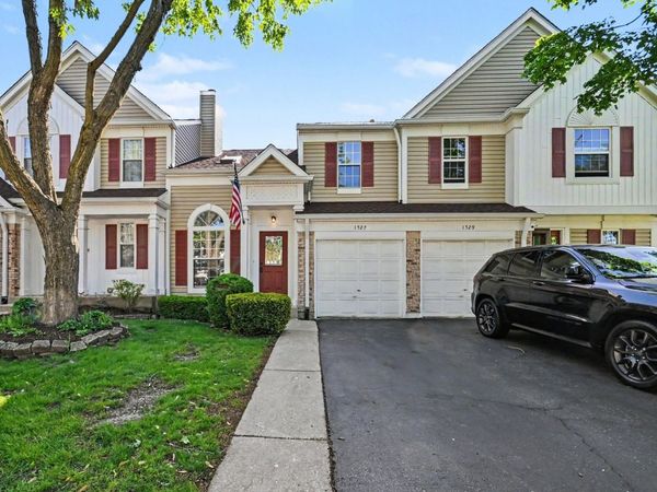 1527 Harvest Lane , Westmont, IL 60559