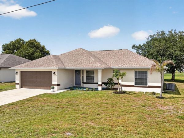 421 LONDRINA DRIVE , PUNTA GORDA, FL 33983