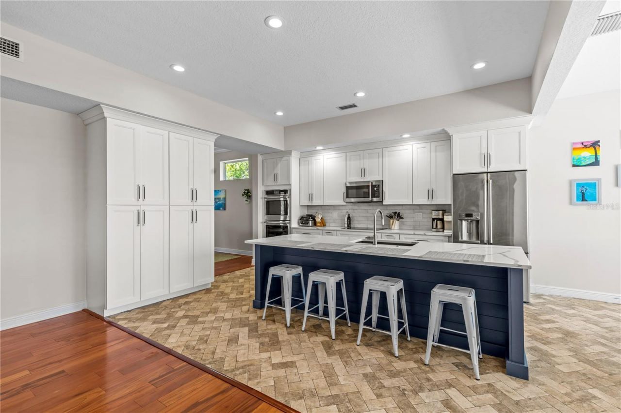 897 Point Seaside Drive, Crystal Beach, FL 34681 Photo