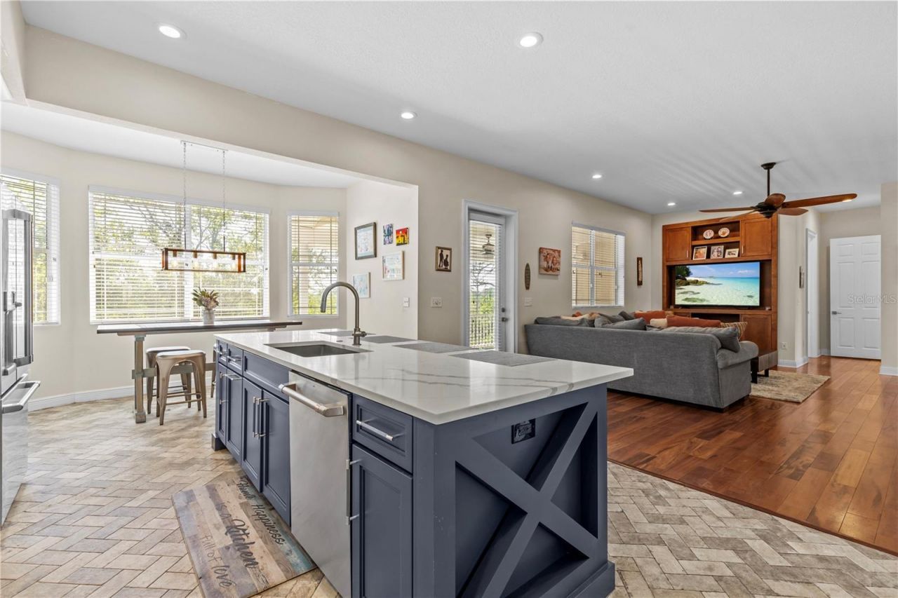 897 Point Seaside Drive, Crystal Beach, FL 34681 Photo