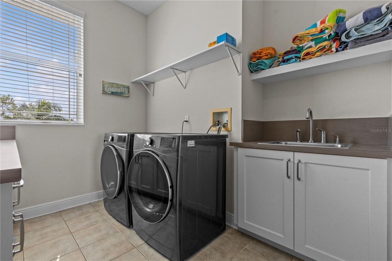 897 Point Seaside Drive, Crystal Beach, FL 34681 Photo