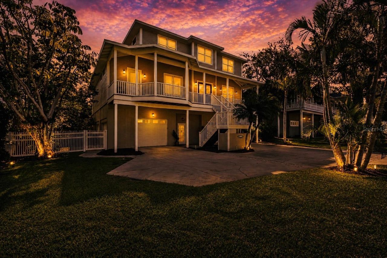 897 Point Seaside Drive, Crystal Beach, FL 34681 Photo