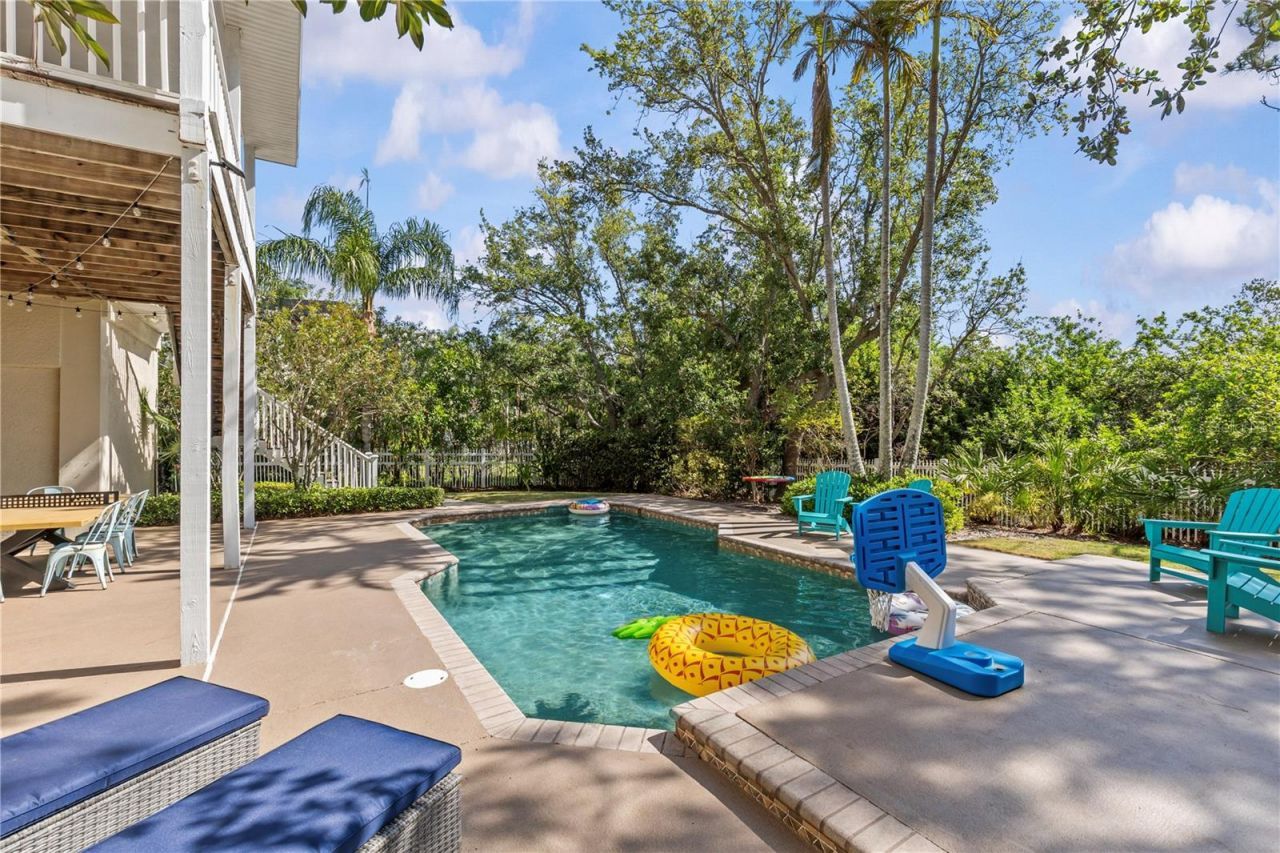 897 Point Seaside Drive, Crystal Beach, FL 34681 Photo
