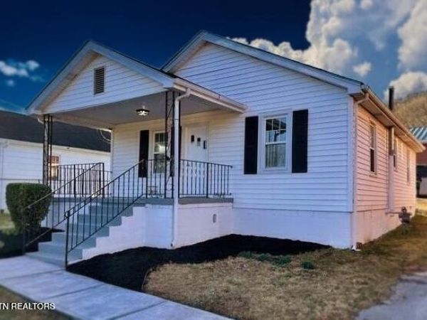 926 W Walden St, LaFollette, TN 37766