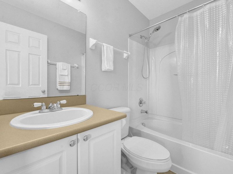 7235 Colonial Affair Drive, Unit 12, New Albany, OH 43054 Photo 16