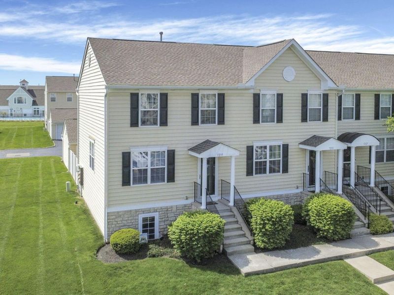 7235 Colonial Affair Drive, Unit 12, New Albany, OH 43054 Photo 32