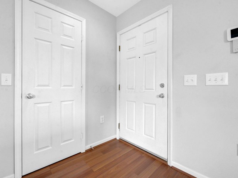 7235 Colonial Affair Drive, Unit 12, New Albany, OH 43054 Photo 4