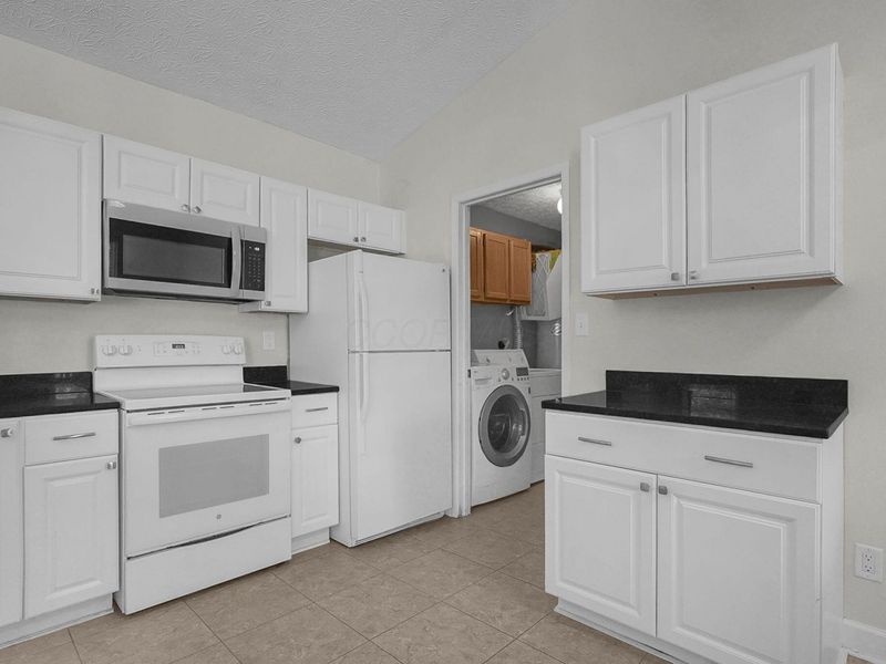 8648 Seabright Drive, Powell, OH 43065 Photo 13