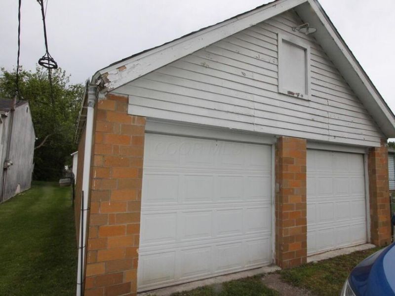 1639 Meriline Avenue , Obetz, OH 43207 Photo 5