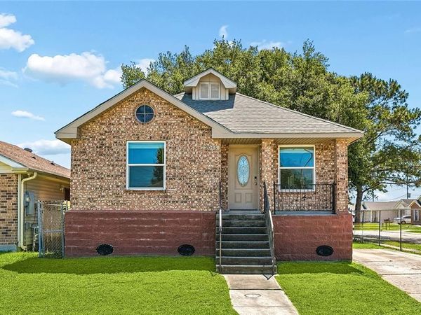 2045 GLADSTONE Drive, Marrero, LA 70072