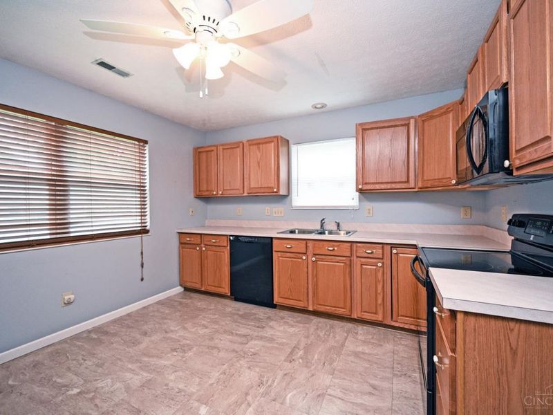 26 Floral Avenue, Pierce Twp, OH 45102 Photo 5