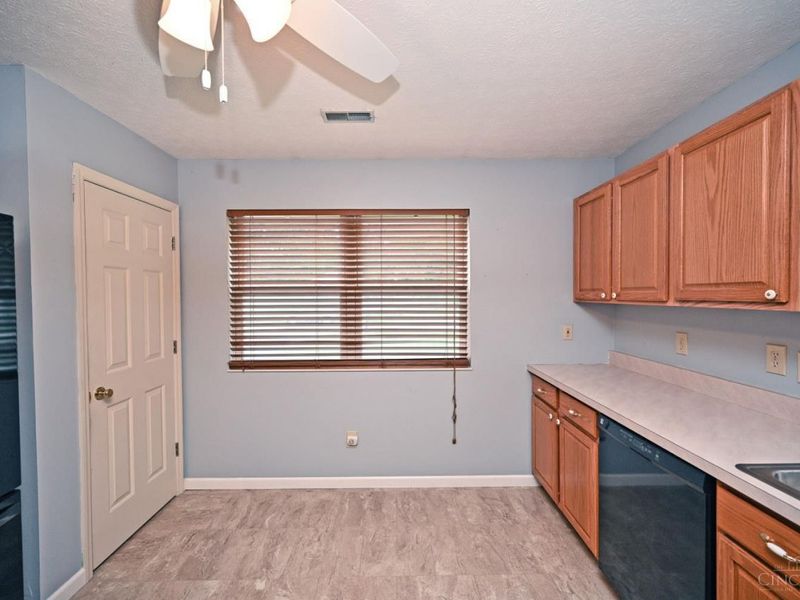 26 Floral Avenue, Pierce Twp, OH 45102 Photo 6