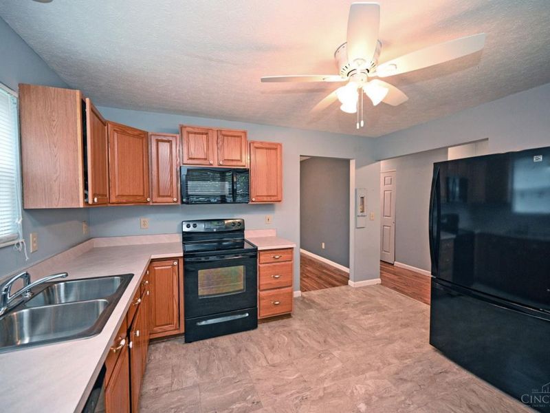 26 Floral Avenue, Pierce Twp, OH 45102 Photo 7