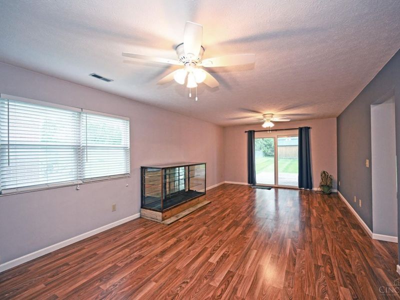 26 Floral Avenue, Pierce Twp, OH 45102 Photo 9