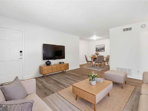 3510 Roswell Road NW, Unit L-4, Atlanta, GA 30305