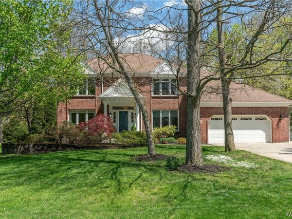 180 Curley Drive , Orchard Park, NY 14127