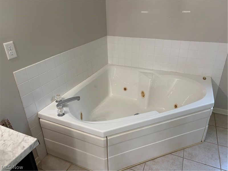 6465 Tara Drive, Poland, OH 44514 Photo 36
