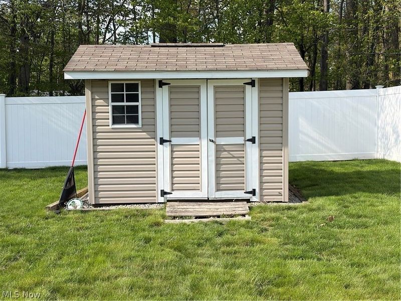 6465 Tara Drive, Poland, OH 44514 Photo 6