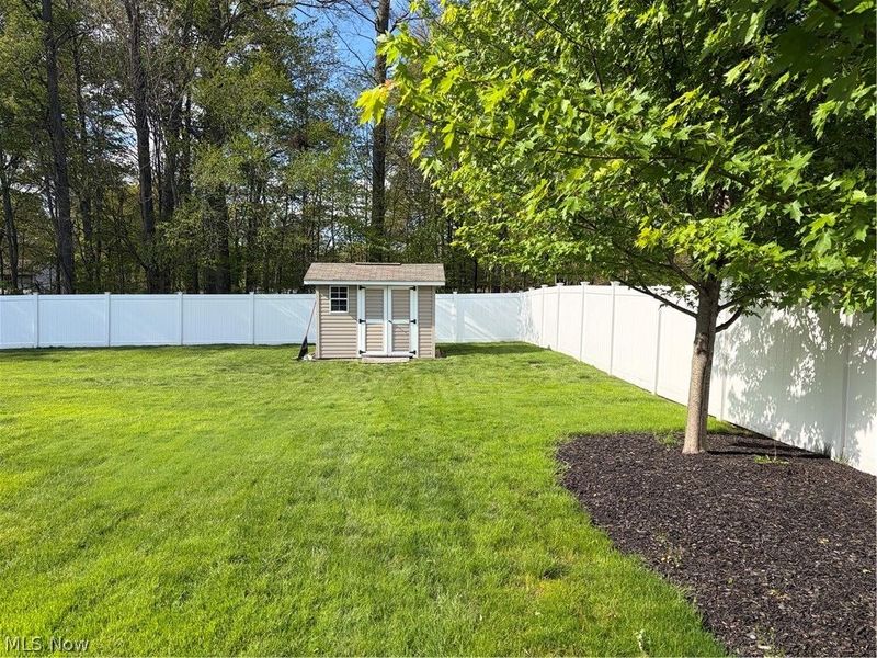 6465 Tara Drive, Poland, OH 44514 Photo 9