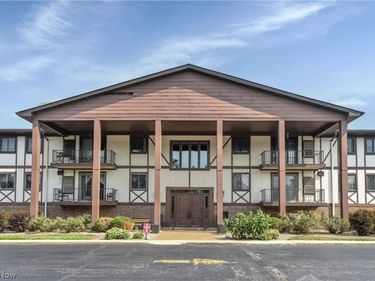 4849 Grace Road, Unit 122, North Olmsted, OH 44070