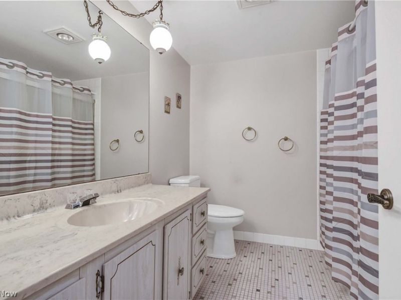 4849 Grace Road, Unit 122, North Olmsted, OH 44070 Photo 17