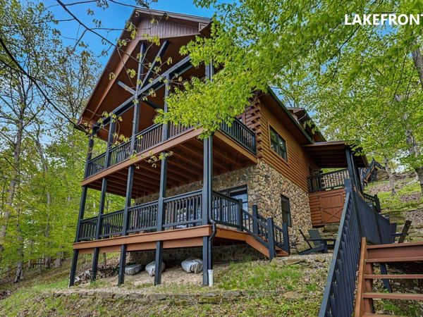 653 Natchez Lane, Sugar Grove, OH 43155