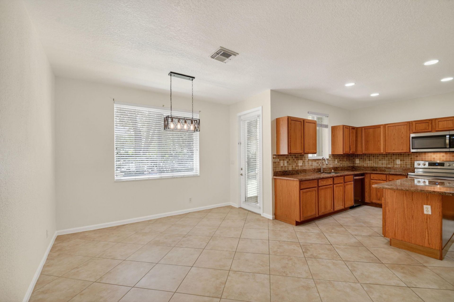 2806 S Evergreen Circle, Boynton Beach, FL 33426 Photo