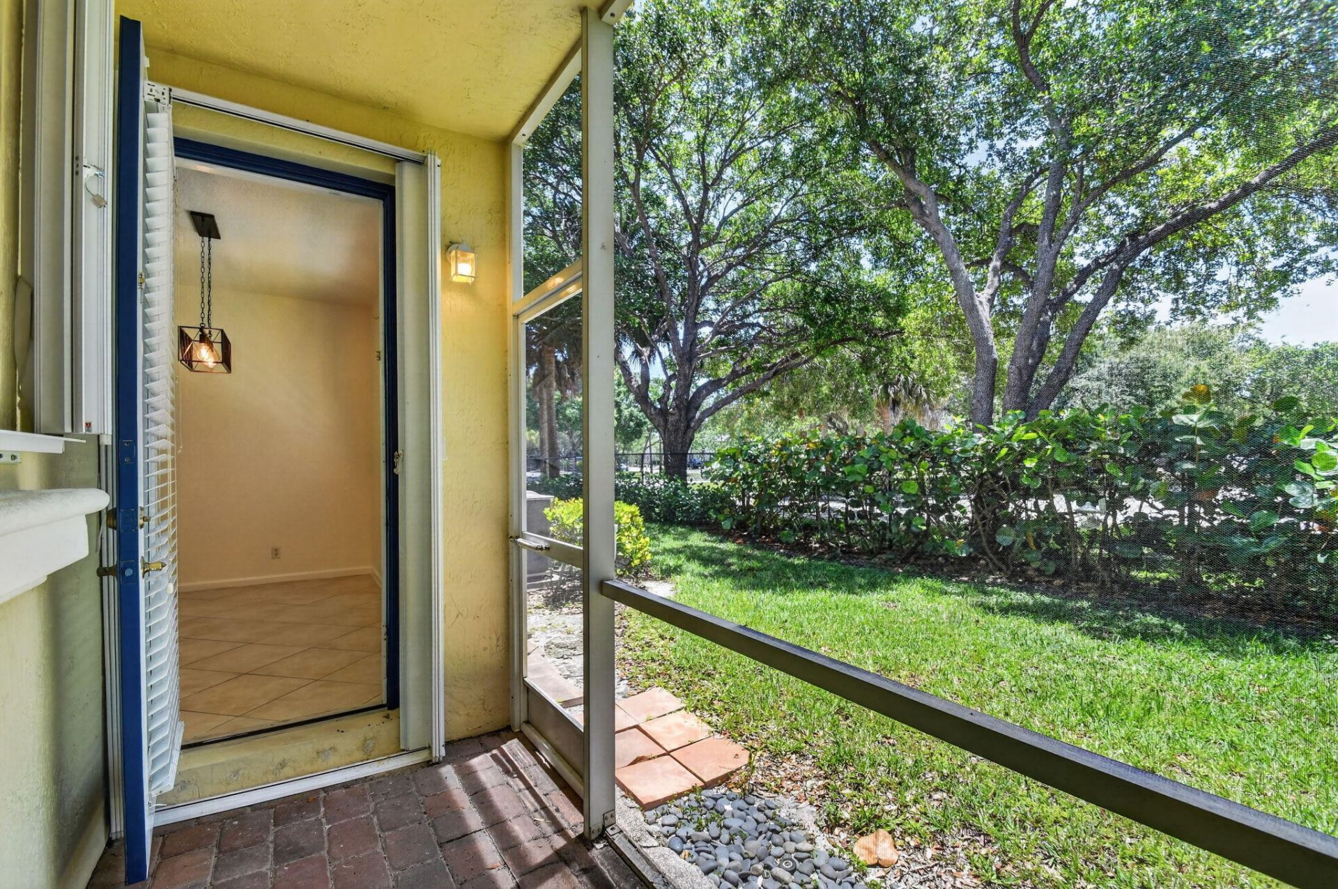 2806 S Evergreen Circle, Boynton Beach, FL 33426 Photo
