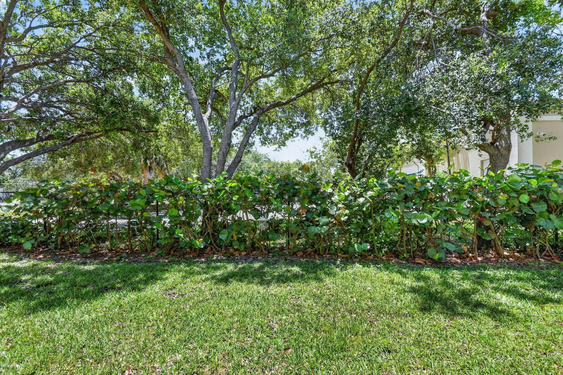 2806 S Evergreen Circle, Boynton Beach, FL 33426 Photo