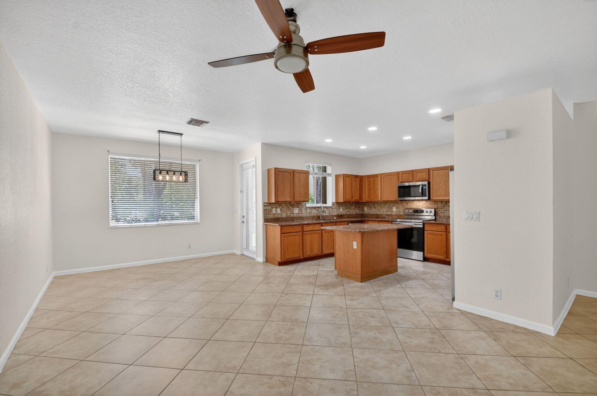 2806 S Evergreen Circle, Boynton Beach, FL 33426 Photo