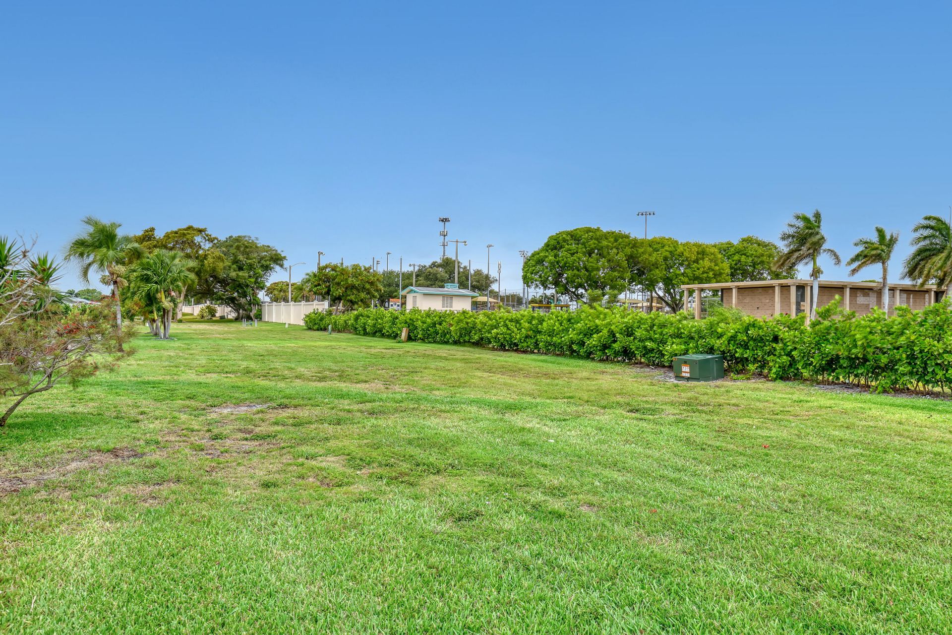 245 Main Boulevard, Unit B, Boynton Beach, FL 33435 Photo