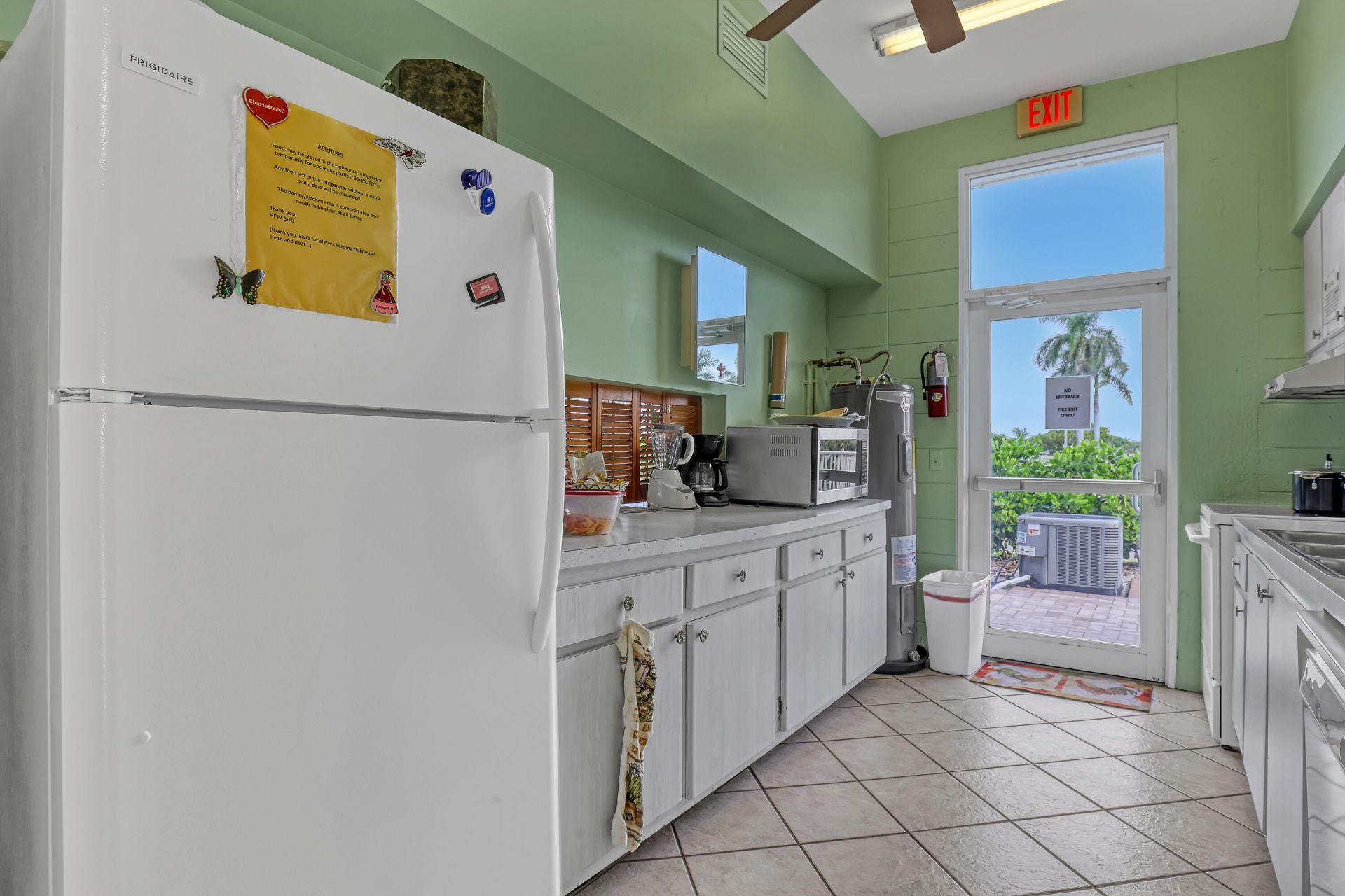 245 Main Boulevard, Unit B, Boynton Beach, FL 33435 Photo