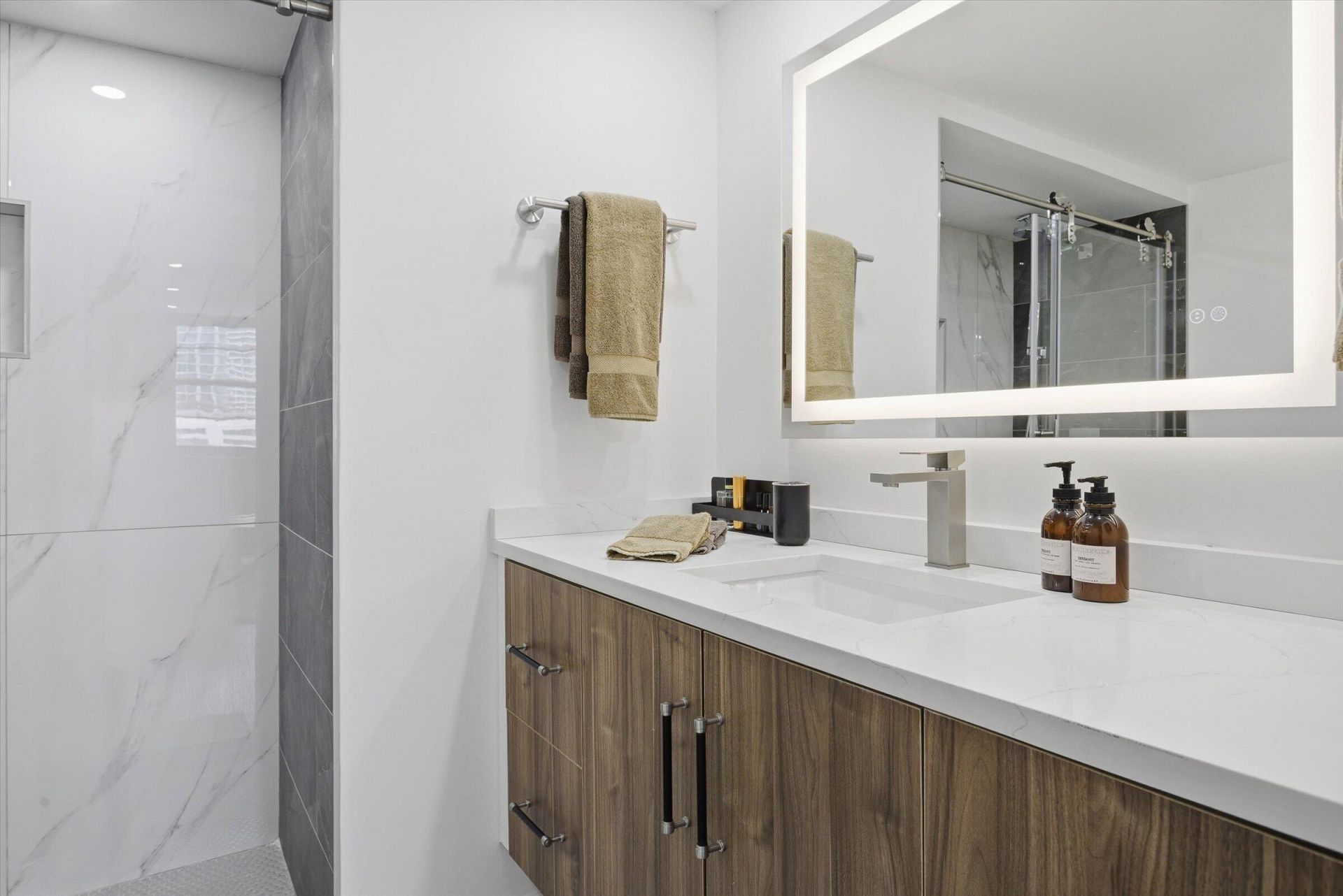336 N Birch Road, Unit 5h, Fort Lauderdale, FL 33304 Photo