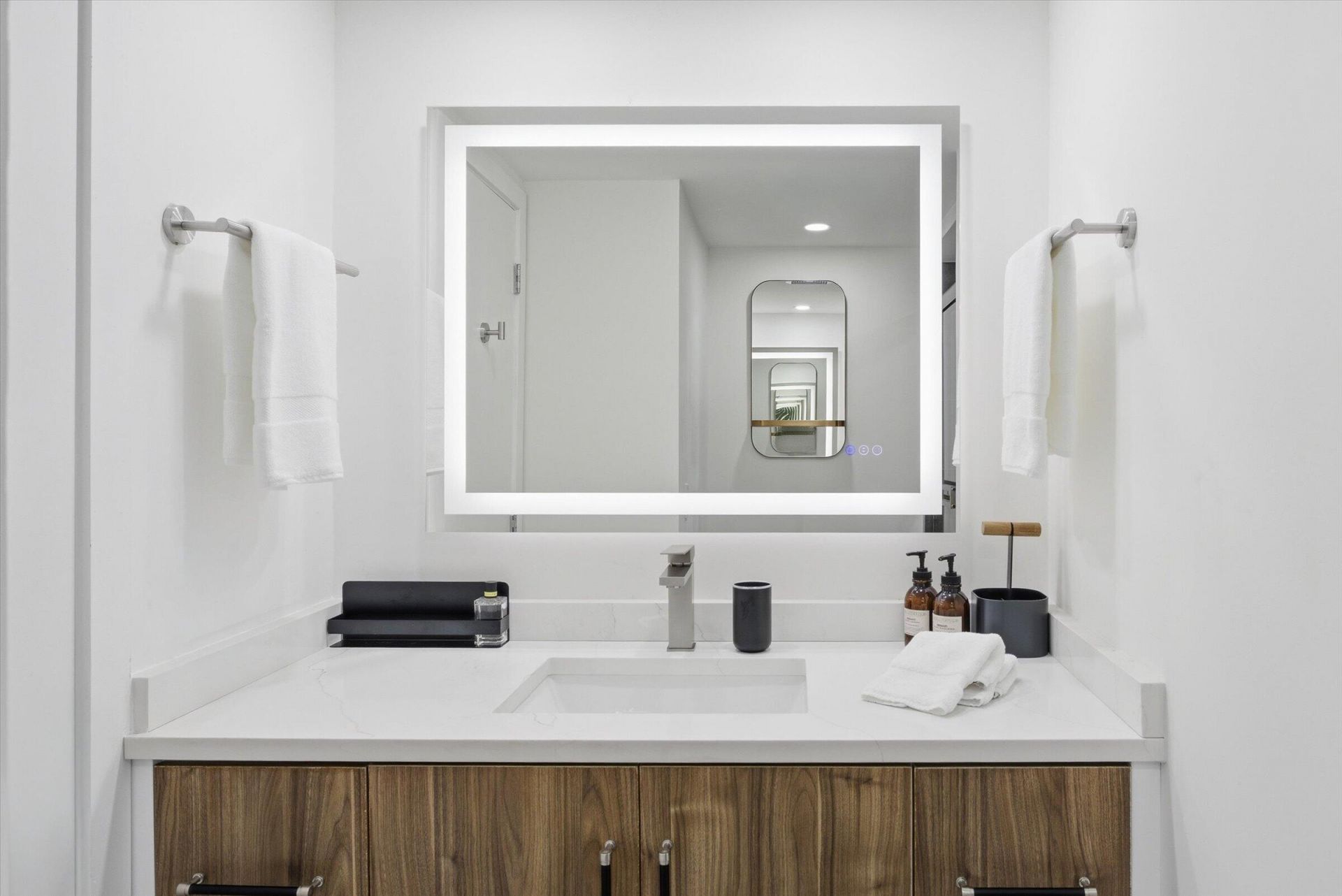 336 N Birch Road, Unit 5h, Fort Lauderdale, FL 33304 Photo