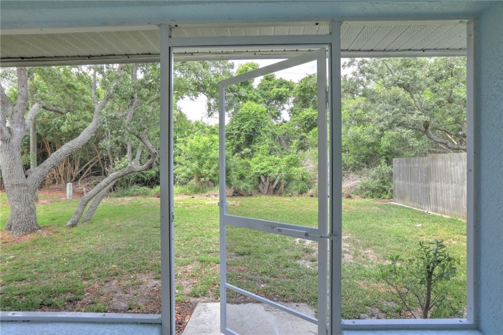 11187 Airport Drive, Sebastian, FL 32958 Photo