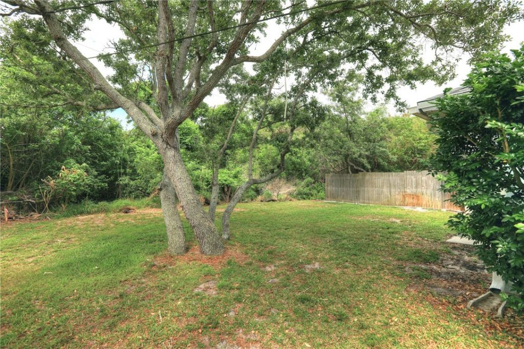 11187 Airport Drive, Sebastian, FL 32958 Photo