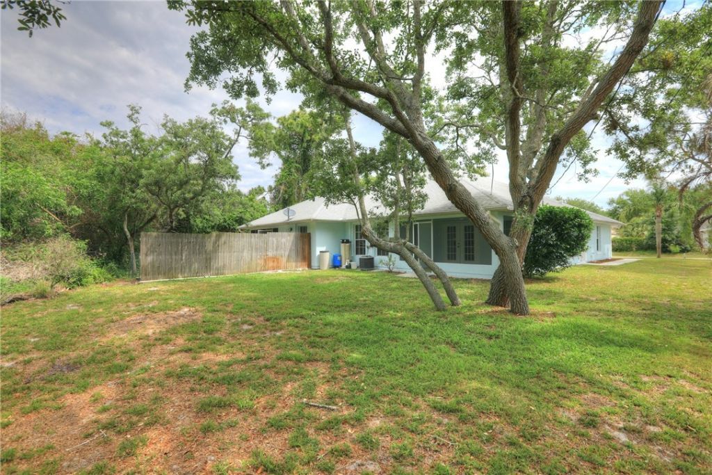 11187 Airport Drive, Sebastian, FL 32958 Photo