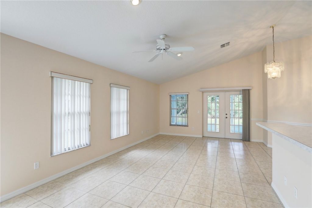 11187 Airport Drive, Sebastian, FL 32958 Photo