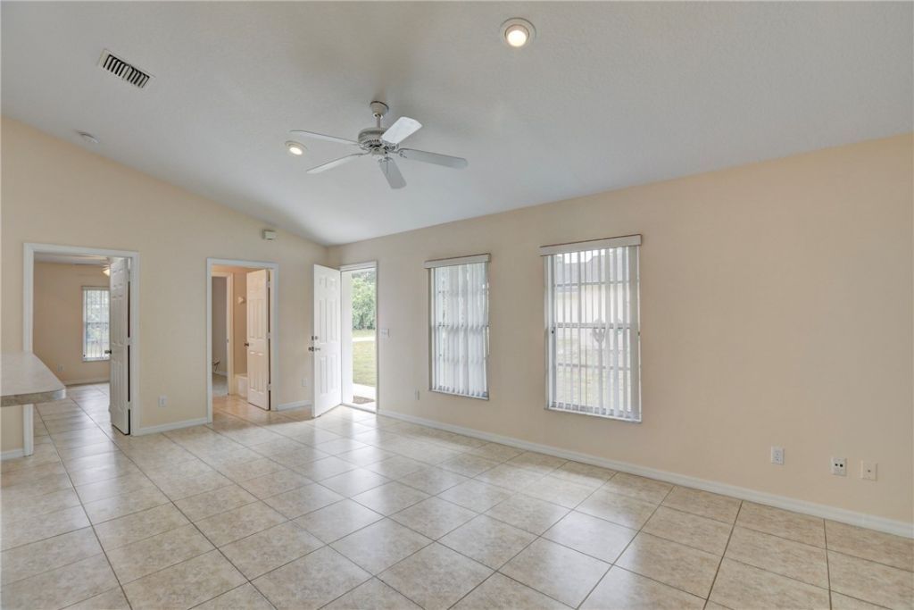 11187 Airport Drive, Sebastian, FL 32958 Photo