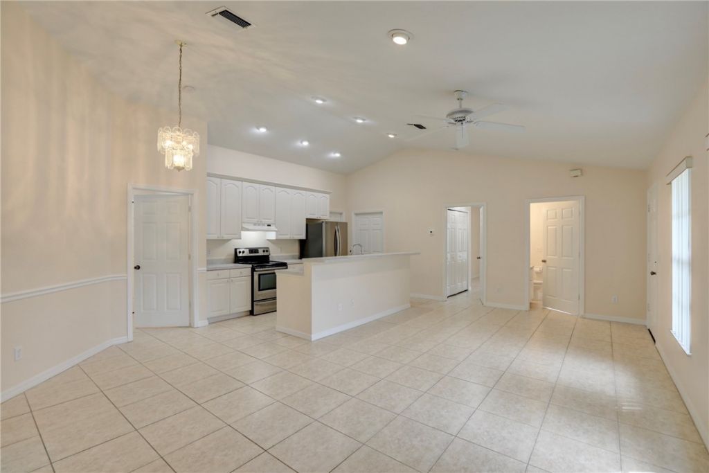 11187 Airport Drive, Sebastian, FL 32958 Photo