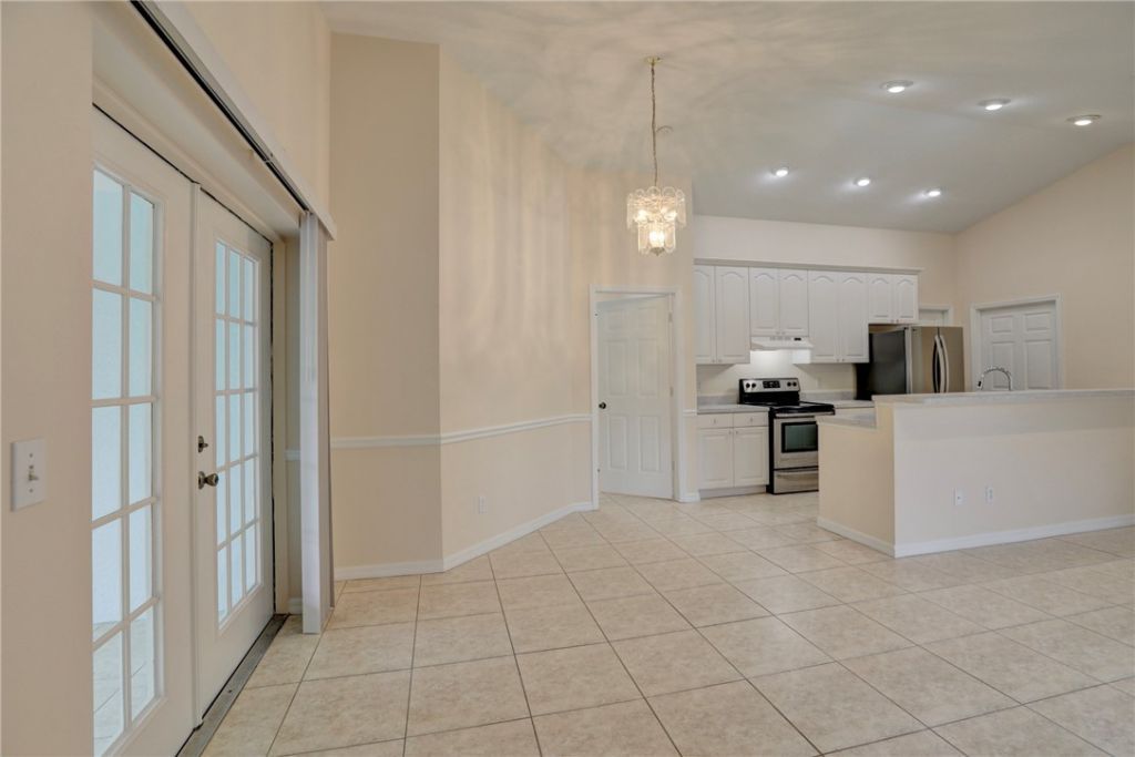 11187 Airport Drive, Sebastian, FL 32958 Photo