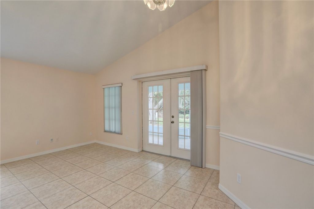 11187 Airport Drive, Sebastian, FL 32958 Photo