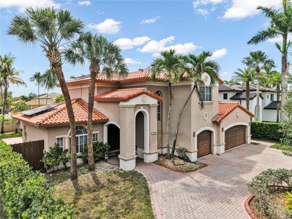 16101 NW 79th Ct, Miami Lakes, FL 33016