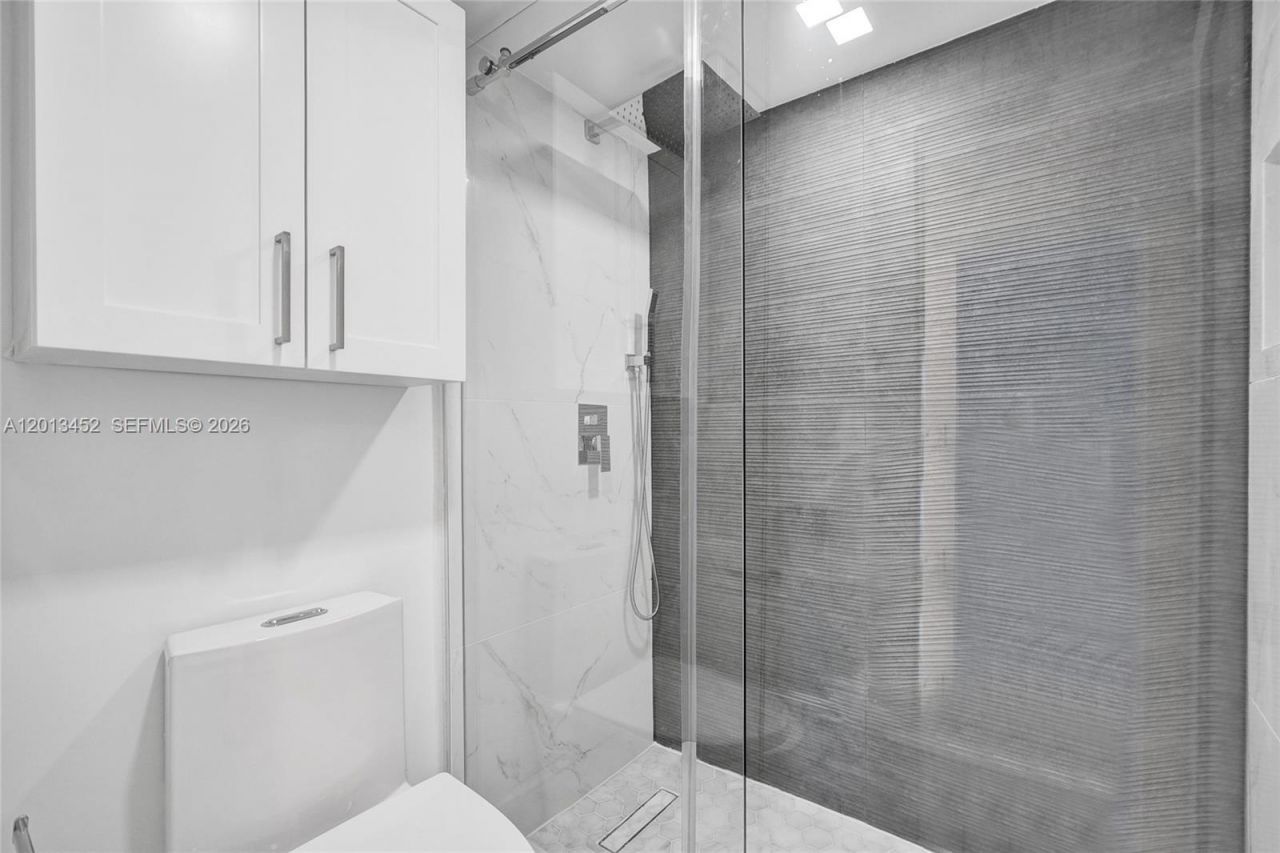 3625 N Country Club Dr, Unit 2310, Aventura, FL 33180 Photo